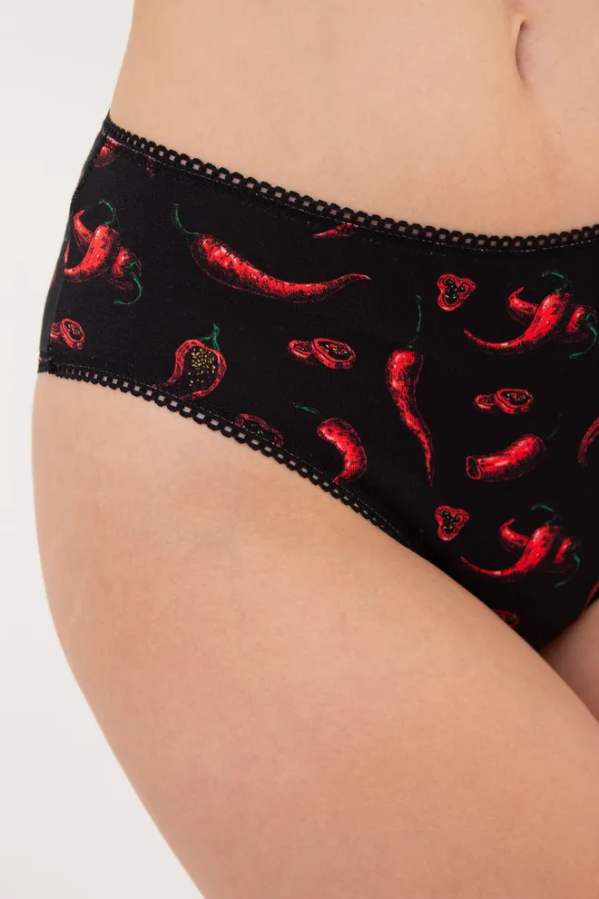 Женские трусики бразилиана с принтом перцев BUNTARKA PRINT 2232/60 (black/peppers), черный