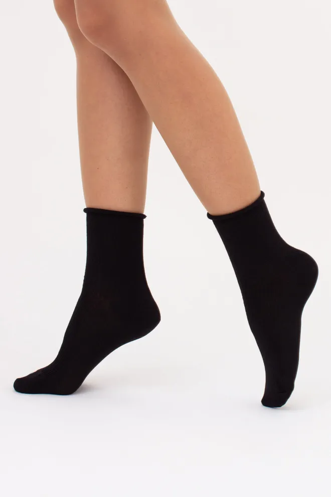 Женские носки в рубчик WS3 FASHION 060 Giulia (black), черный