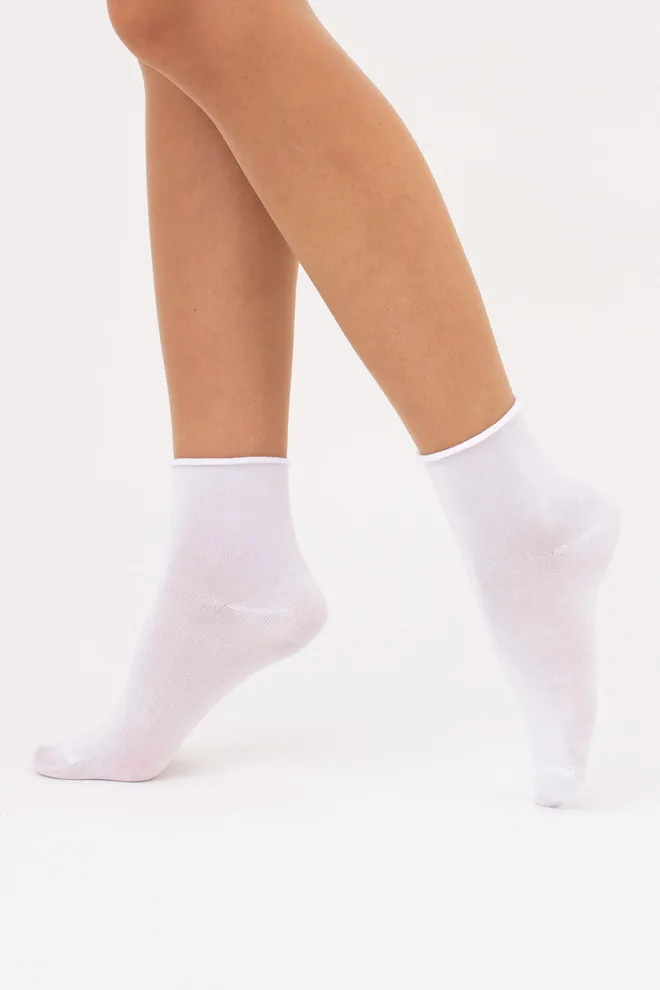 Женские носки классические без резинки WS2 CLASSIC FREE Giulia (white), белый