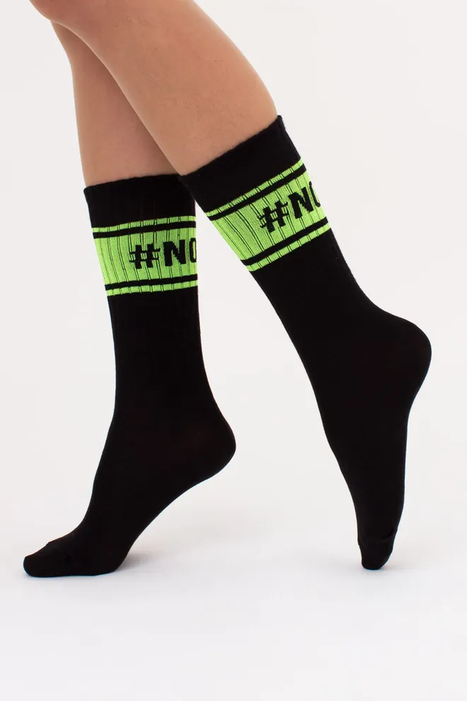 Носки женские высокие с принтом WS4 text strong 012 Giulia (black/yellow neon), черный