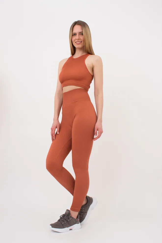 Бесшовный топ в рубчик на широких бретелях Halter top rib Giulia (burnt sienna), оранжевый