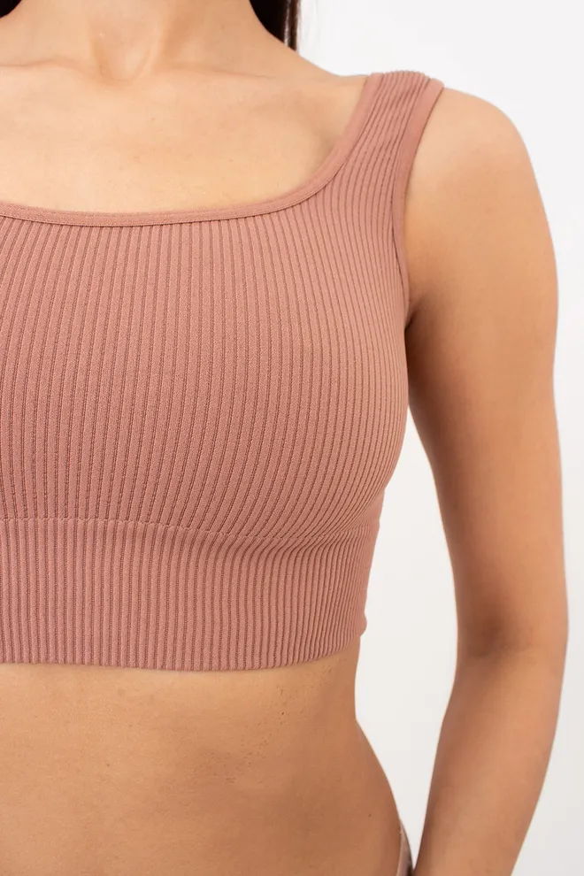 Безшовний топ в рубчик на широких бретелях TOP RIB Giulia (mokko), коричневий