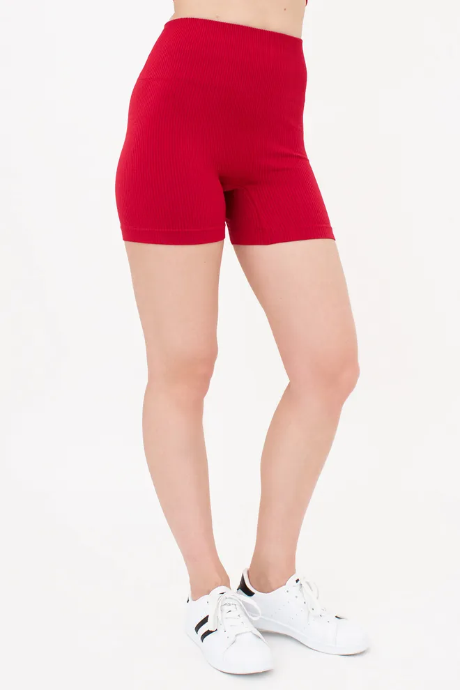 Жіночі безшовні шорти в рубчик з пуш-ап ефектом SHORTS RIB SHAPE Giulia (winery), бордовий