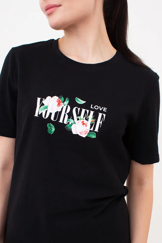 Футболка женская с розами T-SHIRT PRINT 4802/60 Giulia (black/flowers), черный