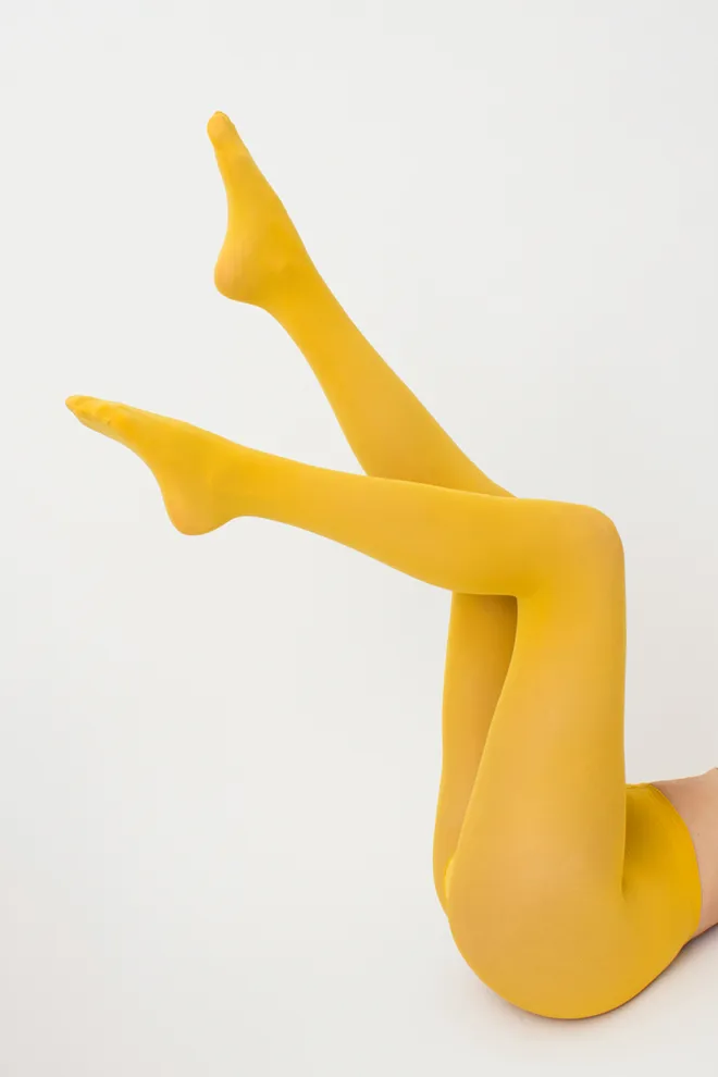 Цветные колготки из микрофибры Blues 70 den Giulia (yellow moon)