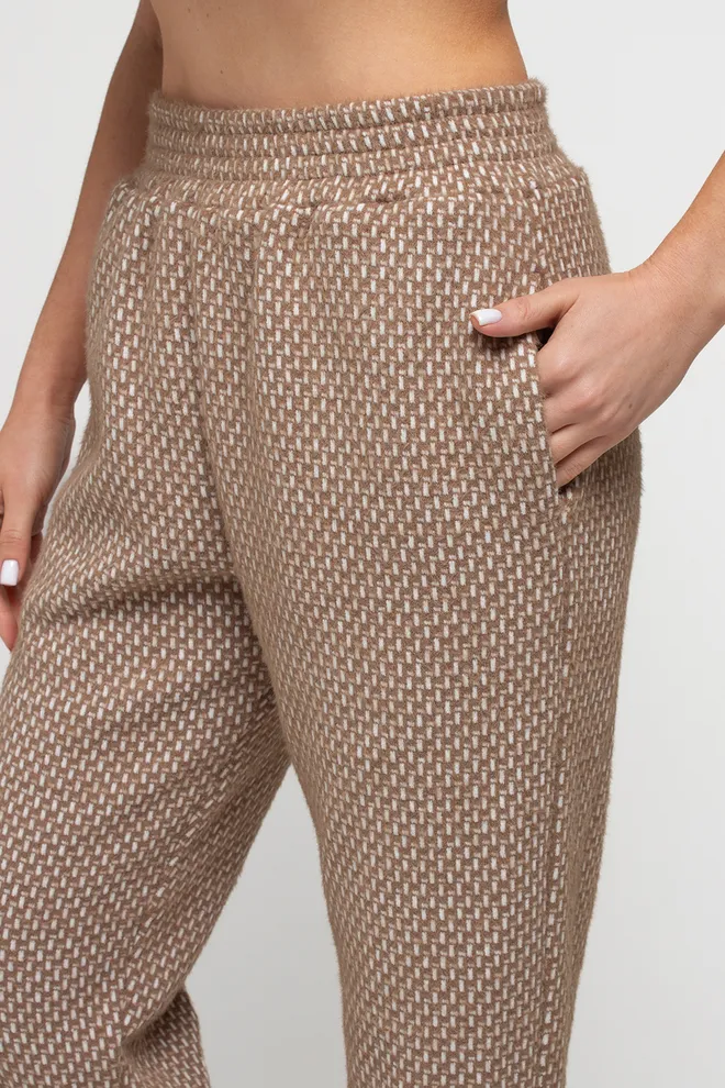Костюм из свитера и штанов SOFTCORE 5816/290 Giulia (cocoa cupcake/white), коричневый/белый
