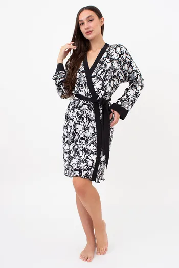 Шелковый халат с цветочным принтом SILK BLOOM 7332/050 Giulia (black peony), черный