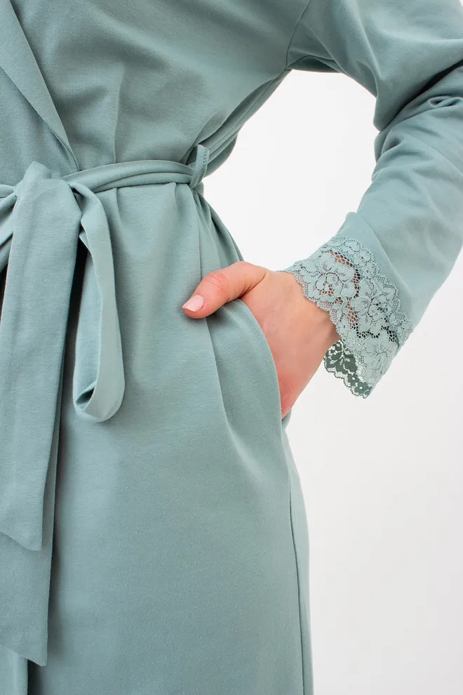 Женский халат на запах с кружевом SEVILLA 7330/011 Giulia (mint), зеленый