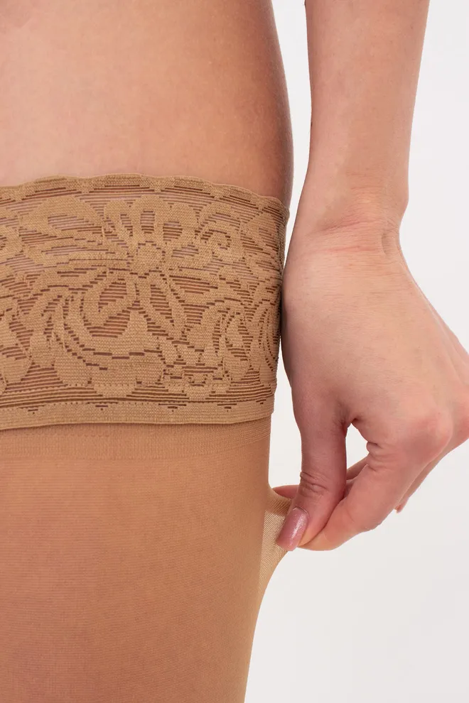 Чулки со швом на силиконовой резинке Chic 20 den Giulia (daino), бежевый