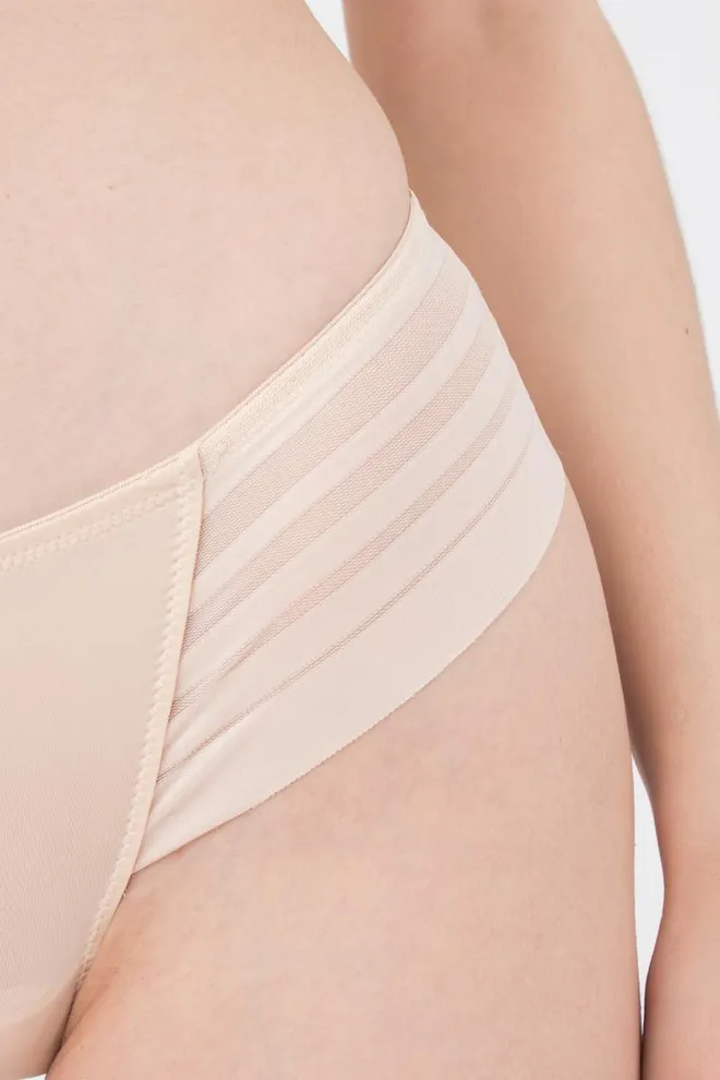 Женские трусы стринги Allegra 2201/20 Giulia (beige)