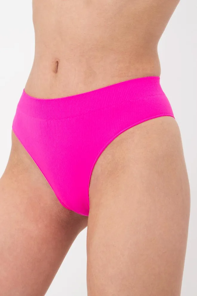 Бесшовные трусики бразилиана в рубчик Brasilian Briefs Rib Giulia (pink neon)