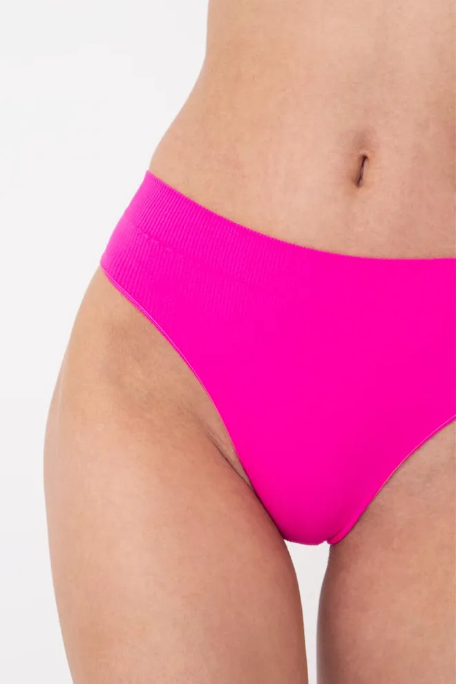 Бесшовные трусики бразилиана в рубчик Brasilian Briefs Rib Giulia (pink neon)