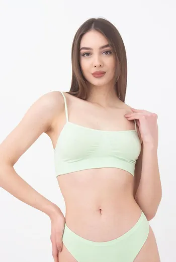 Бесшовный топ на тонких бретелях Cami top Giulia (green ash) Бесшовный топ на тонких бретелях Cami top Giulia (green ash)