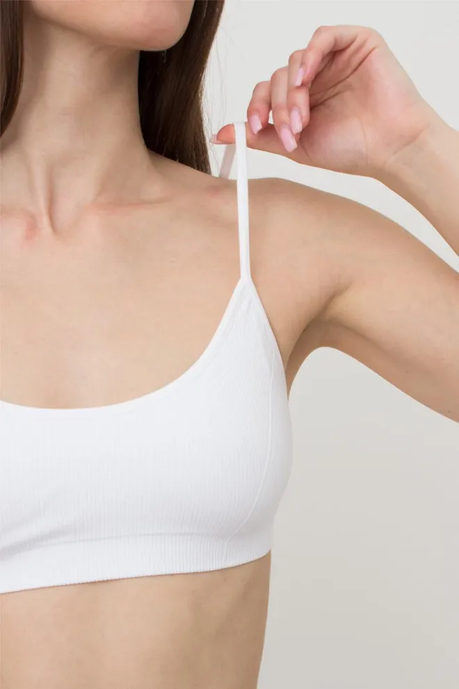 Бесшовный топ в рубчик на тонких бретелях CAMI TOP RIB Giulia (white), белый