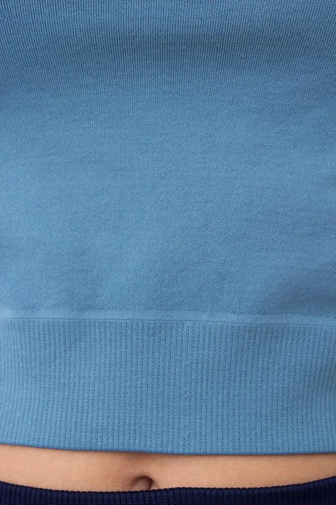 Топ укороченный с длинным рукавом CROP TOP Giulia (spring lake), голубой