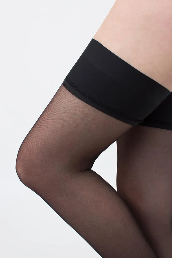 Чулки на силиконовой резинке Desire 20 den model 1 Giulia (nero)