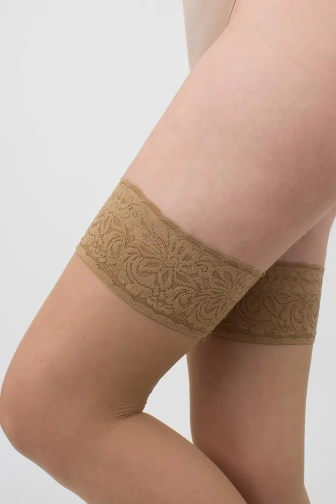 Чулки на силиконовой резинке Emotion 20 den Giulia (daino)