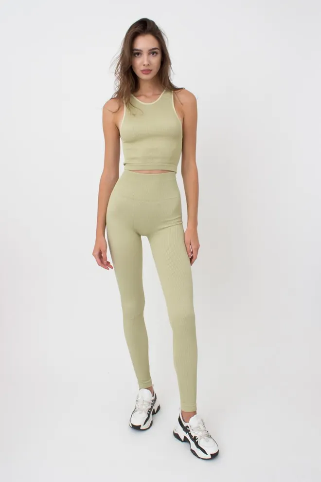 Безшовний топ в рубчик на широких бретелях Halter top rib Giulia (pale olive green), зелений