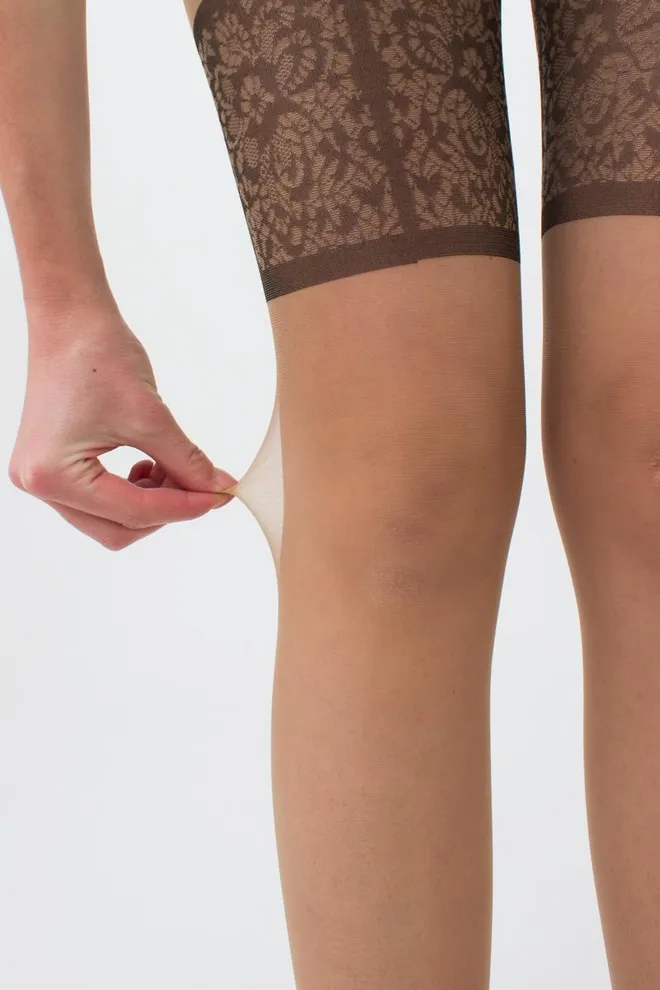 Колготки с эротическим вырезом Intimo noir 20 den model 1 Giulia (daino/nero)