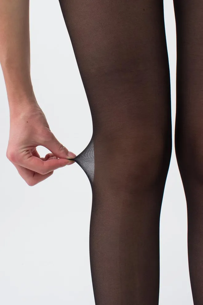 Колготки с эротическим вырезом Love chic 20 den model 1 Giulia (nero)