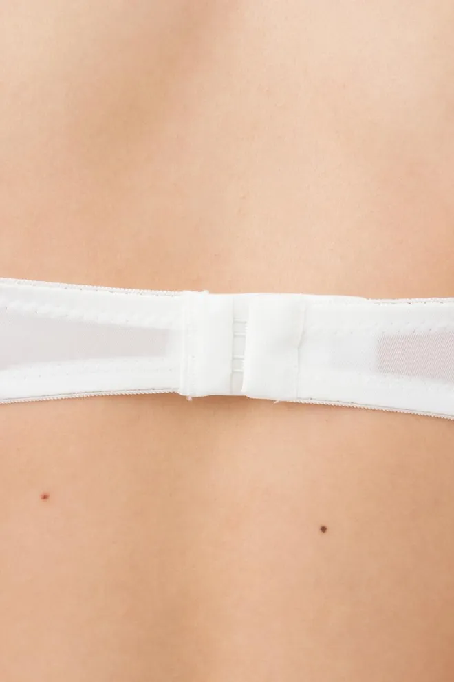 Бюстгальтер с формованной чашкой Laura 1123/21 n Giulia (whisper white), белый