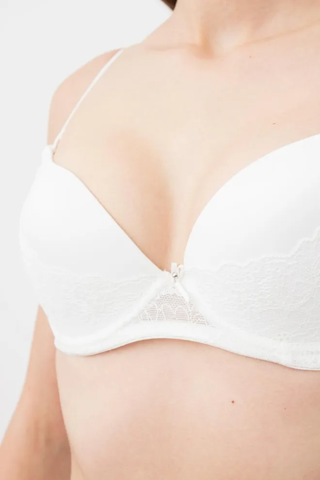 Бюстгальтер с формованной чашкой Laura 1123/21 n Giulia (whisper white), белый
