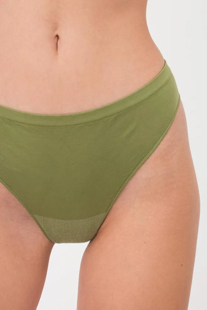 Женские бесшовные трусы стринги String briefs color Giulia (olive branch)