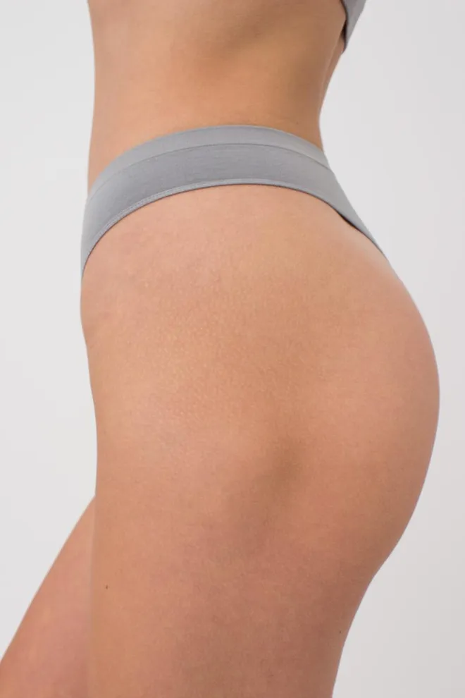 Женские бесшовные трусы стринги String briefs color Giulia (ultimate grey)