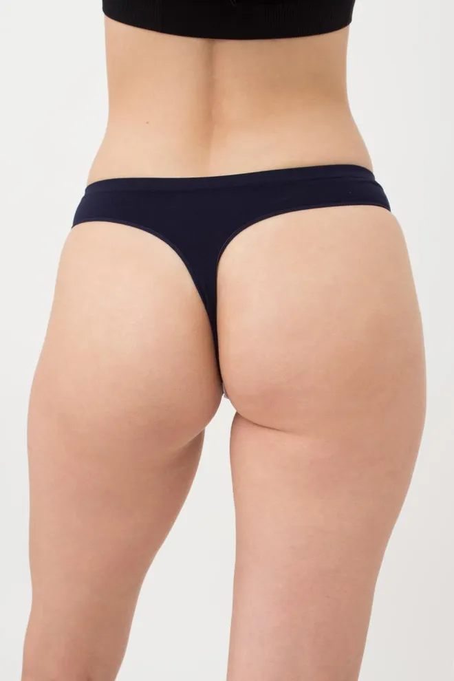 Женские бесшовные трусы стринги String briefs color Giulia (deep navy)