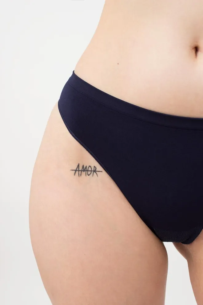 Женские бесшовные трусы стринги String briefs color Giulia (deep navy)