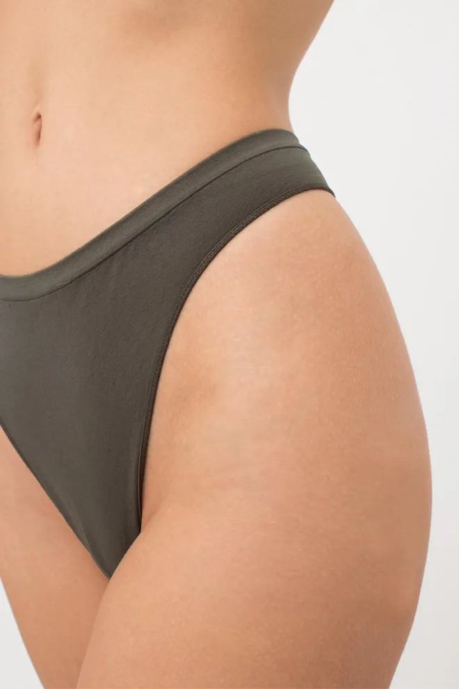 Женские бесшовные трусы стринги STRING BRIEFS COLOR Giulia (khaki), зеленый