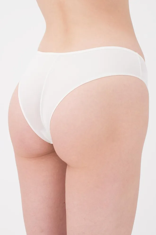 Женские трусы бразилиана Sentiment 2206/40 Giulia (whisper white)