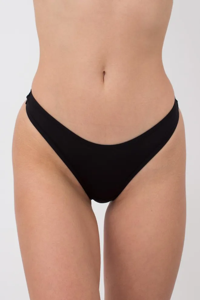 Женские трусы стринги Soft micro 2102/22 Giulia (black)