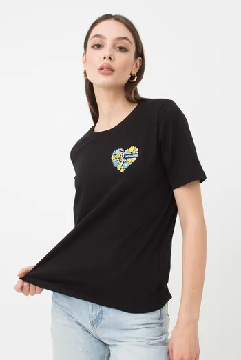 Футболка женская T-shirt print 4802/60 Giulia (black/heart) Футболка женская T-shirt print 4802/60 Giulia (black/heart)