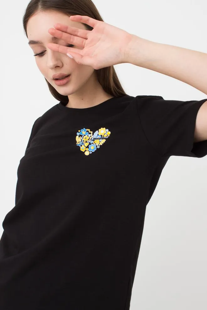 Футболка женская T-shirt print 4802/60 Giulia (black/heart)