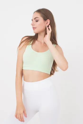 Бесшовный топ на широких бретелях Tank top Giulia (green ash), зеленый Бесшовный топ на широких бретелях Tank top Giulia (green ash), зеленый