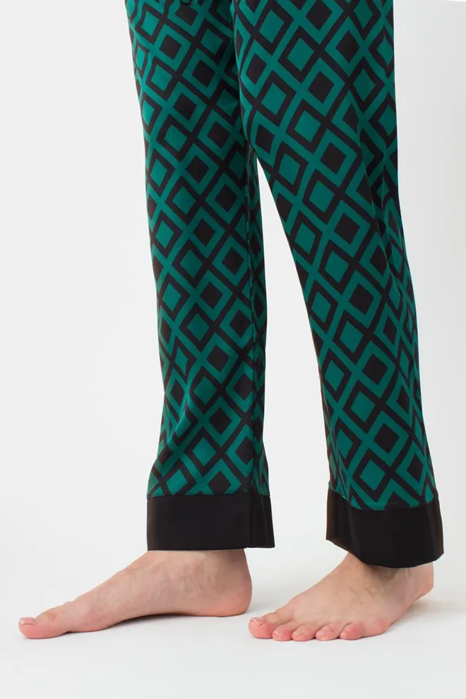 Пижама женская на запах с поясом и штанами Tiffany 5506/050 Giulia (green/black)