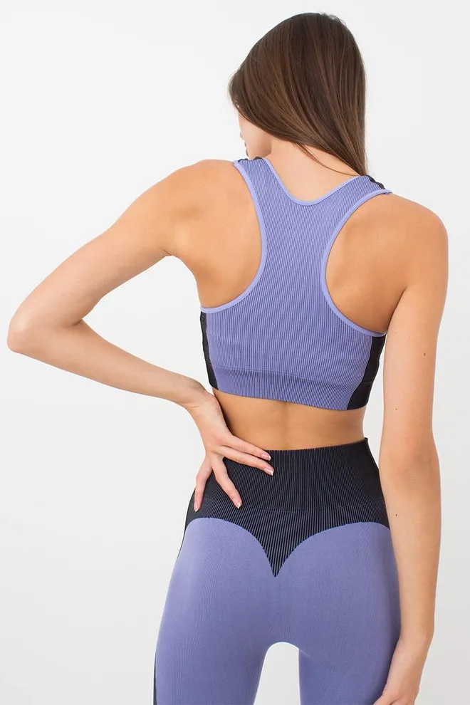 Бесшовный топ со вставкой в рубчик Top Color Block Giulia (very peri)