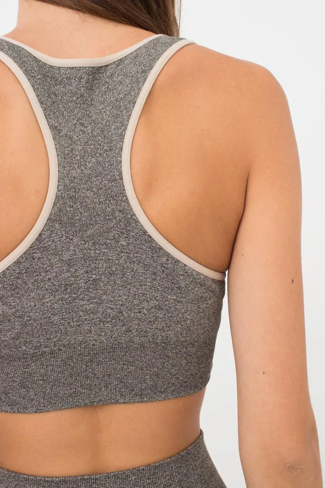 Безшовний топ на широких бретелях Top Energy Melange Giulia (naturale)