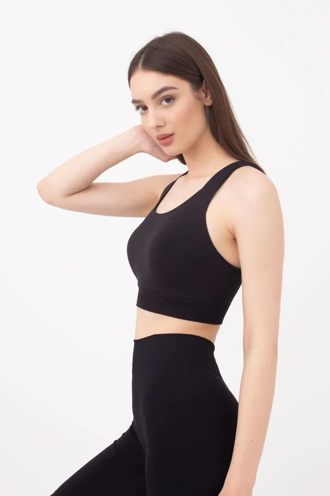 Спортивный бесшовный топ Top energy Giulia (black), черный