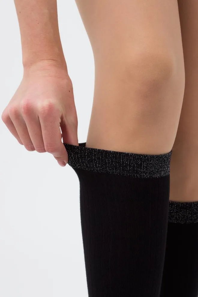 Женские блестящие гольфы Wg1 lurex rib 001 Giulia (black/silver metallic)