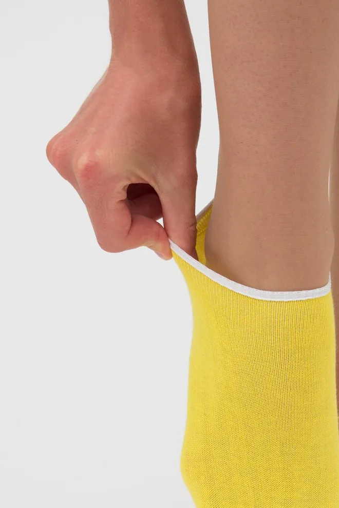 Женские носки следки Ws0 classic Giulia (light yellow)