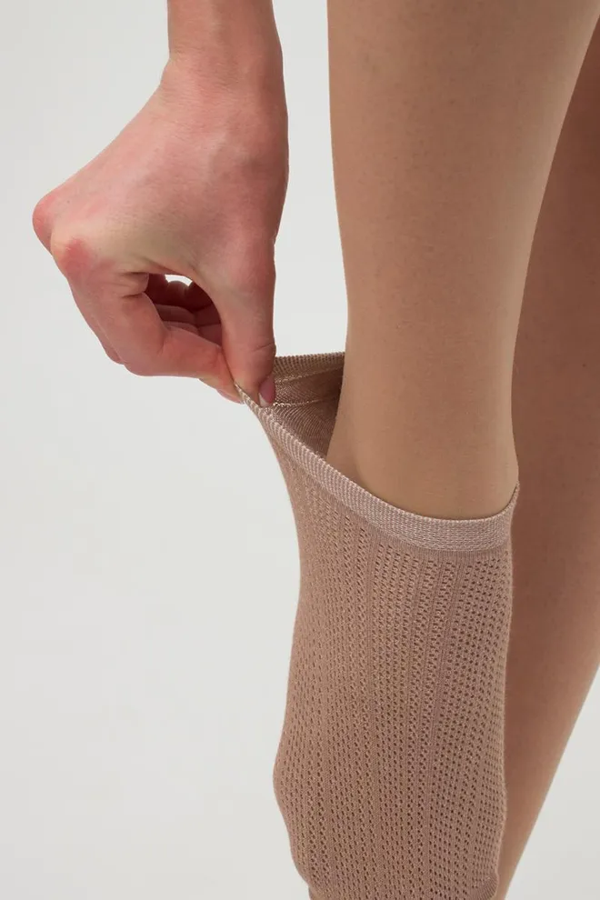 Шкарпетки жіночі класичні ажурні WS1 AIR 010 Giulia (chantarel), бежевий