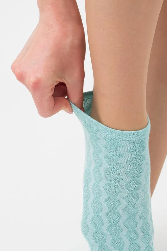 Женские короткие носки с узором Ws1 Soft Background 003 Giulia (pastel turquoise)