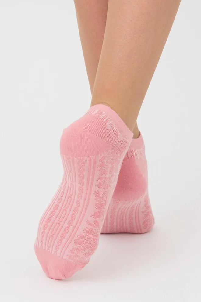 Женские короткие носки с узором Ws1 Soft Background 004 Giulia (geranium)