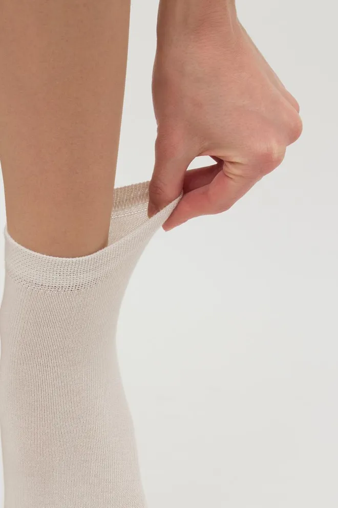 Носки женские Ws2 Classic Giulia (panna)