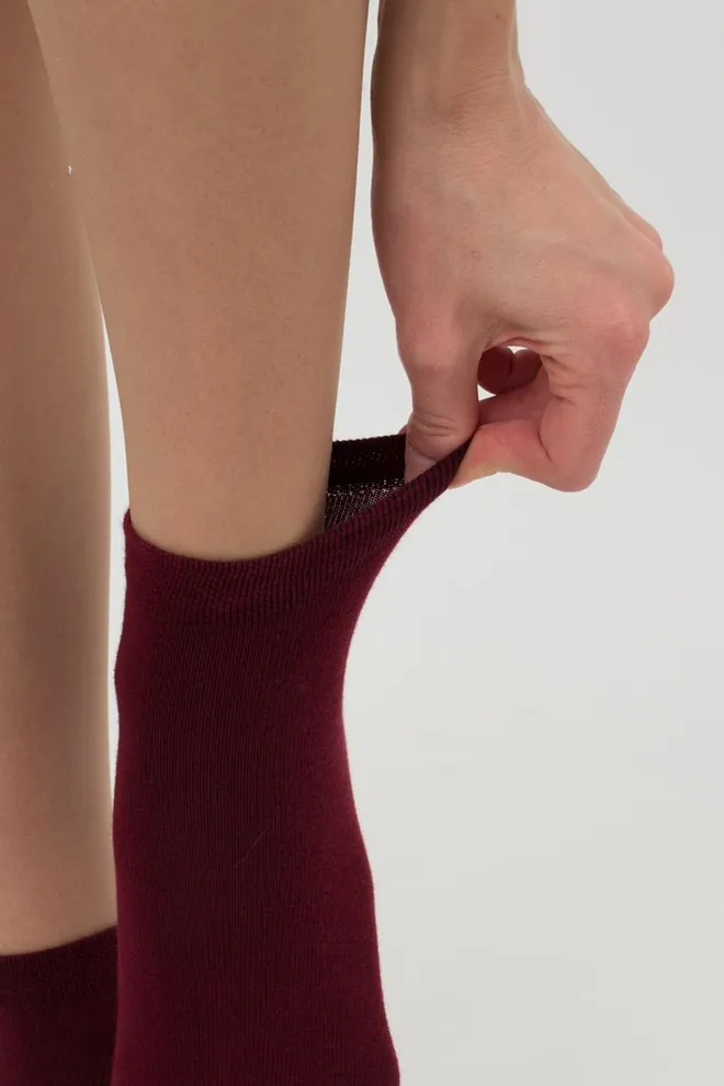 Носки женские Ws2 Classic Giulia (marsala), красный