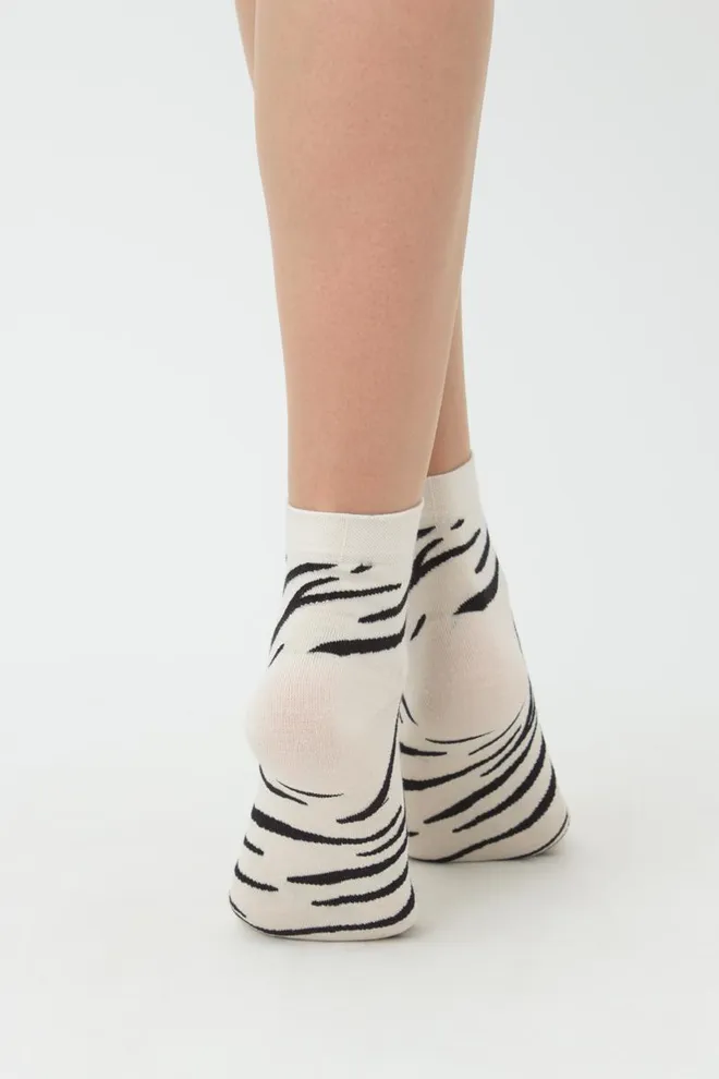 Шкарпетки жіночі класичні з принтом WS2 safari 003 Giulia (panna)