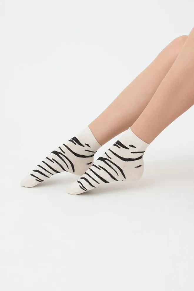Шкарпетки жіночі класичні з принтом WS2 safari 003 Giulia (panna)