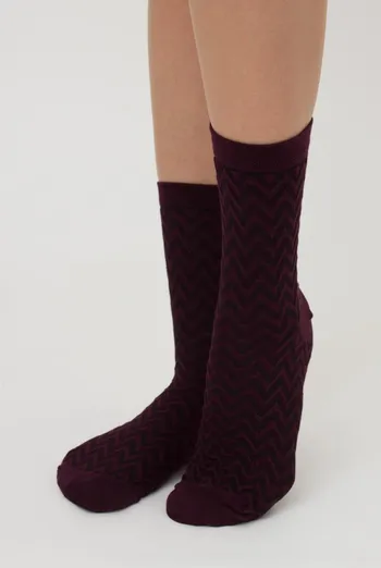 Носки женские классические с фактурным узором Ws3 Background 002 Giulia (vintage grape) Носки женские классические с фактурным узором Ws3 Background 002 Giulia (vintage grape)